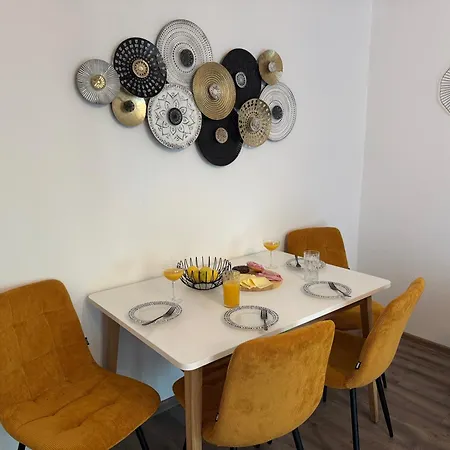 Ela, Rijeka Apartment Kostrena